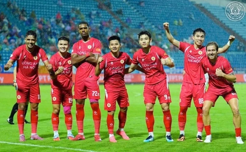 Công An Hà Nội vươn lên thành thế lực mới nhờ lịch sử, đầu tư lực lượng và tham vọng danh hiệu rõ ràng