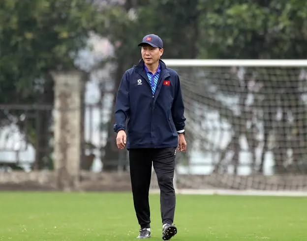 HLV Kim Sang Sik là ai