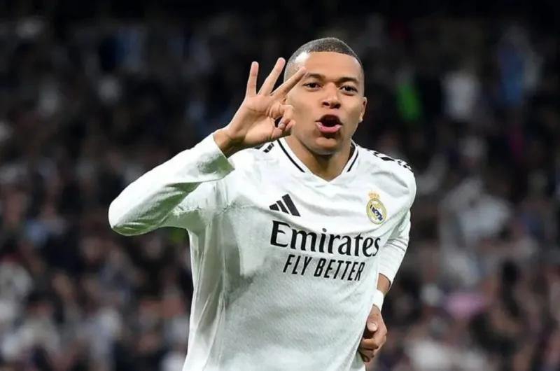 Mbappé bao nhiêu tuổi