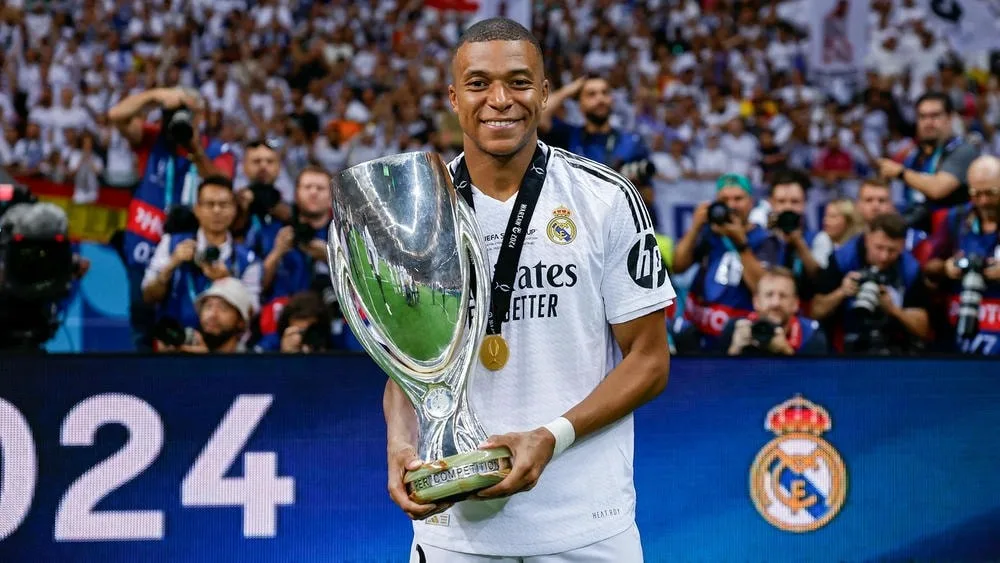 Mbappé bao nhiêu tuổi