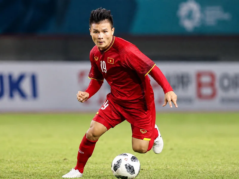 Cầu thủ Quang Hải là tiền vệ tấn công nổi bật của bóng đá Việt Nam với kỹ thuật khéo léo và chân trái đầy uy lực.