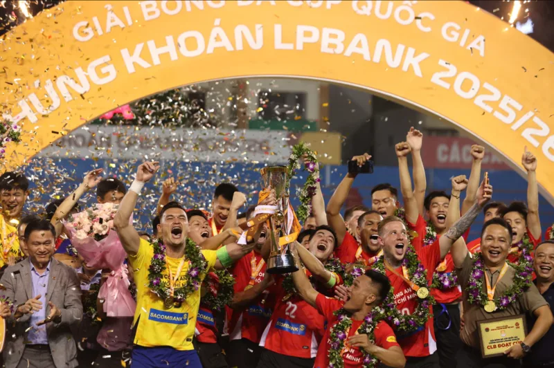 Công an TP.HCM đánh bại Ninh Bình 2-1 để hoàn tất hành trình bất ngờ tại Cúp Quốc gia 2025/26.