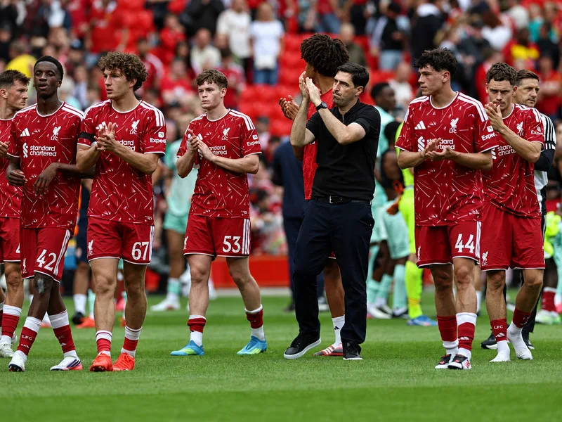 Liverpool vẫn góp mặt trong Top 10 đội bóng mạnh nhất thế giới với nền tảng cạnh tranh ổn định tại châu Âu