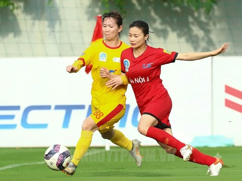 Sân chơi quốc nội tạo điều kiện để các cầu thủ trẻ thể hiện năng lực và lọt vào tầm ngắm của ban huấn luyện đội tuyển.